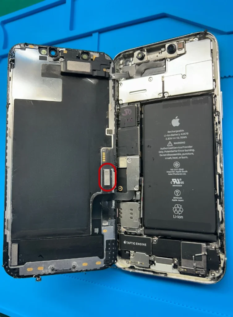 IC táctil en flex de pantalla iPhone — componente que causa el aviso Pieza Desconocida