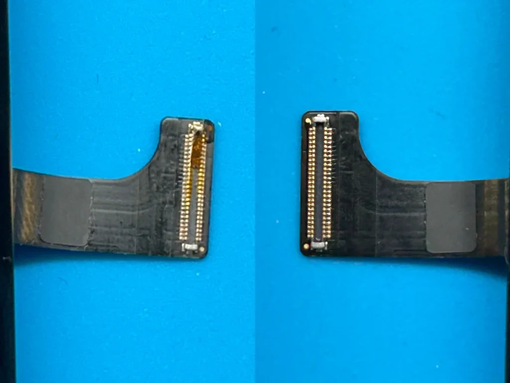 Conector flex sucio — causa principal de error de lectura en programador True Tone